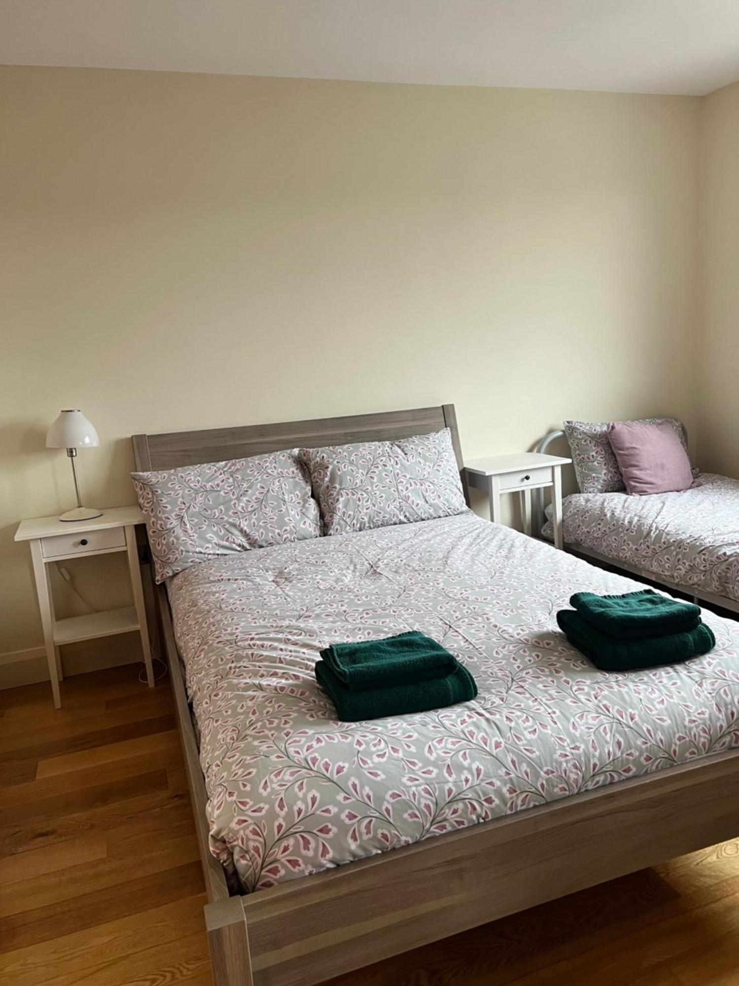 Penthouse Apartment - Town Centre, Sea Views, Secure Parking Портръш Екстериор снимка
