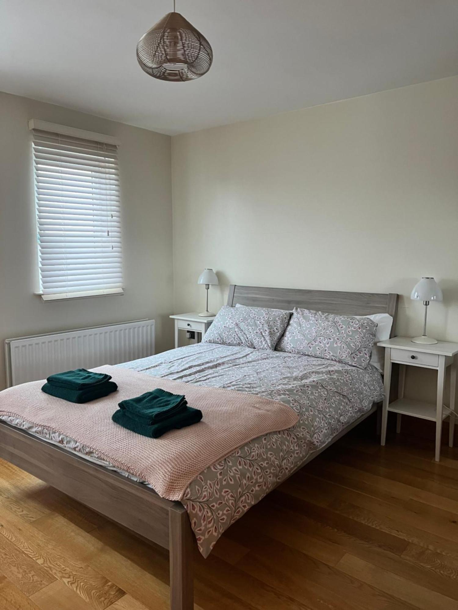Penthouse Apartment - Town Centre, Sea Views, Secure Parking Портръш Екстериор снимка